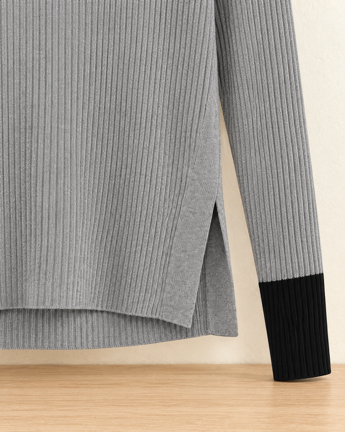 Contrast Cuff Rib Polo Knit – side hem detail