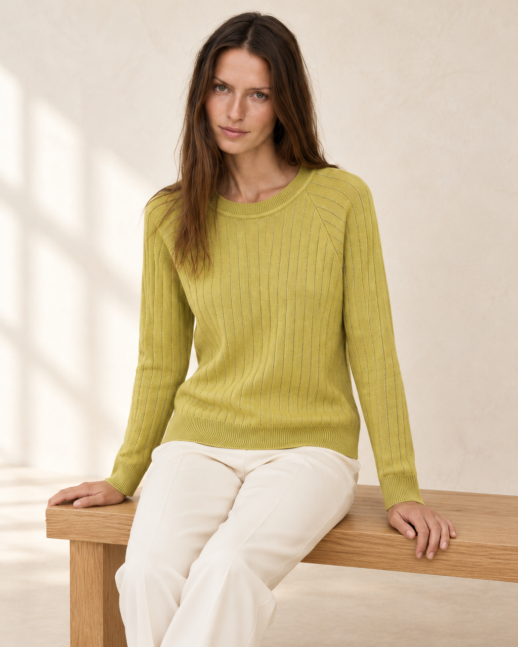 Crew Neck Rib Sweater – closer model