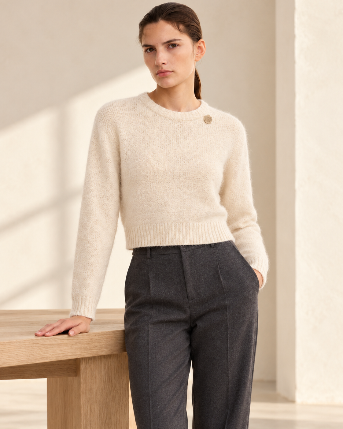Detachable Accessory Detail Cropped Sweater – model close