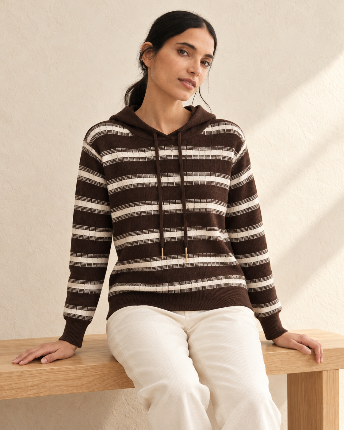 Mariner Knit Hoodie – closer model