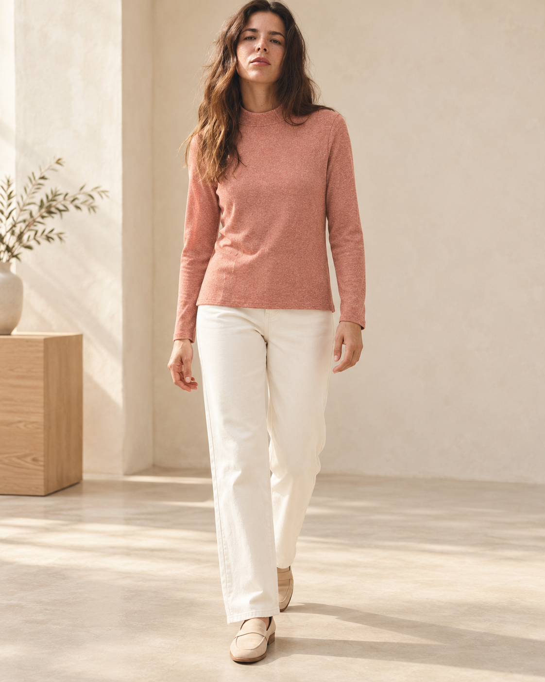 Mock Neck Basic – model hero