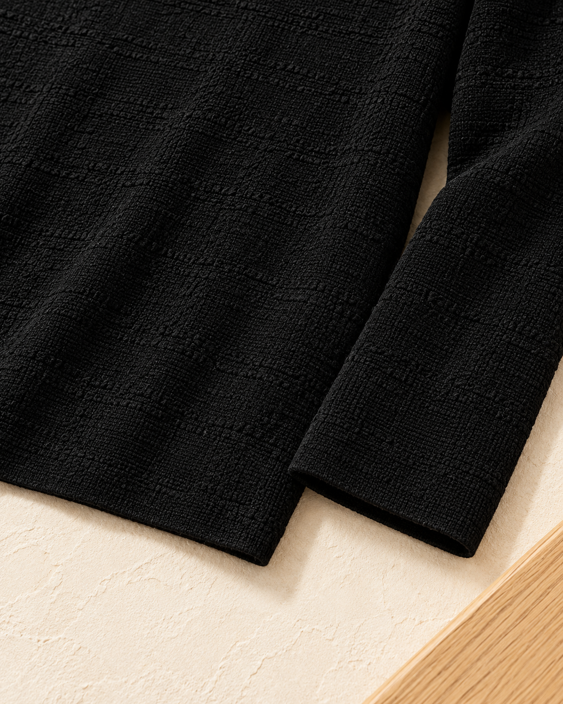 Textured Crew Neck Sweater – hem sleeve detail