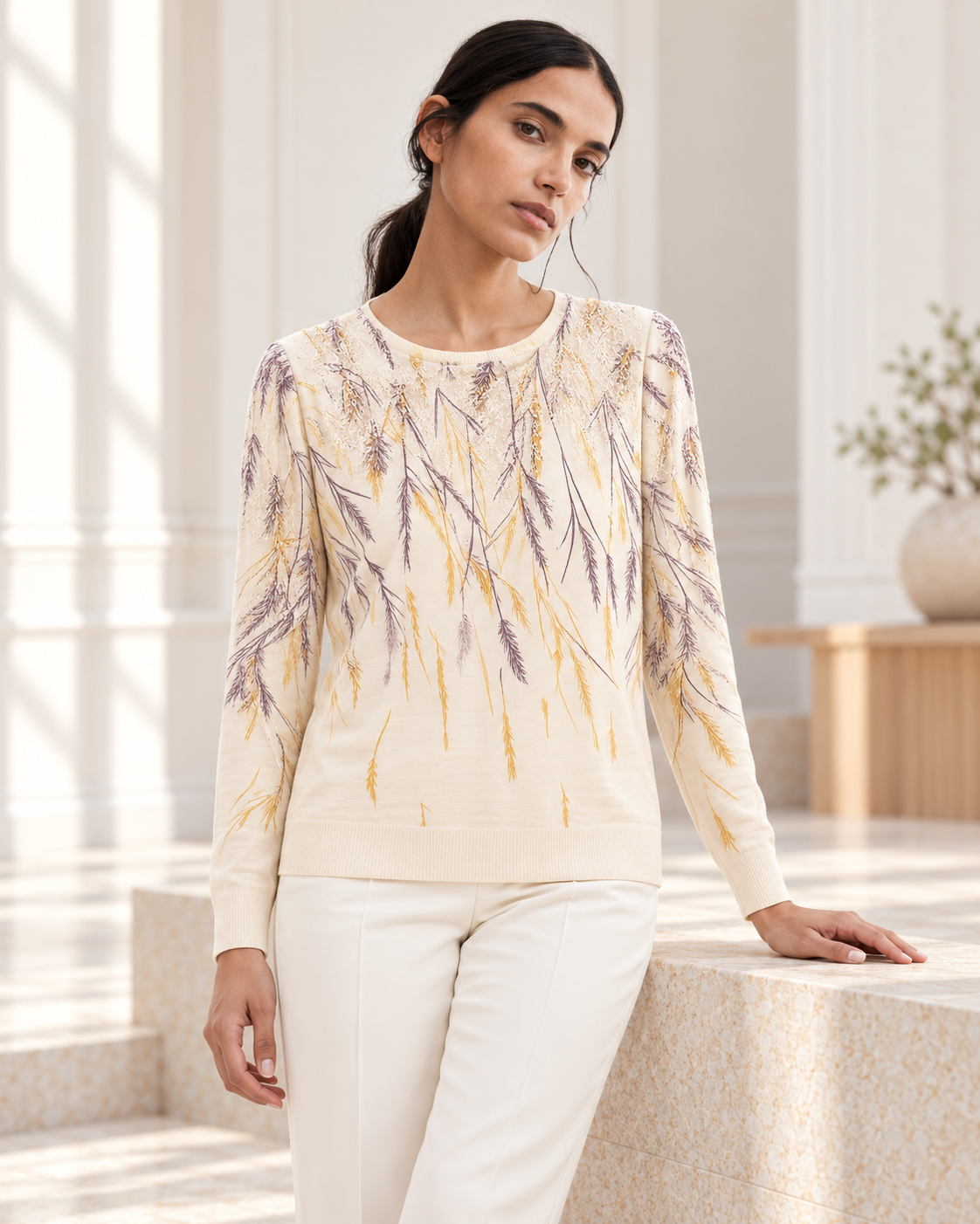 Tropical Leaf Top – styled model cream