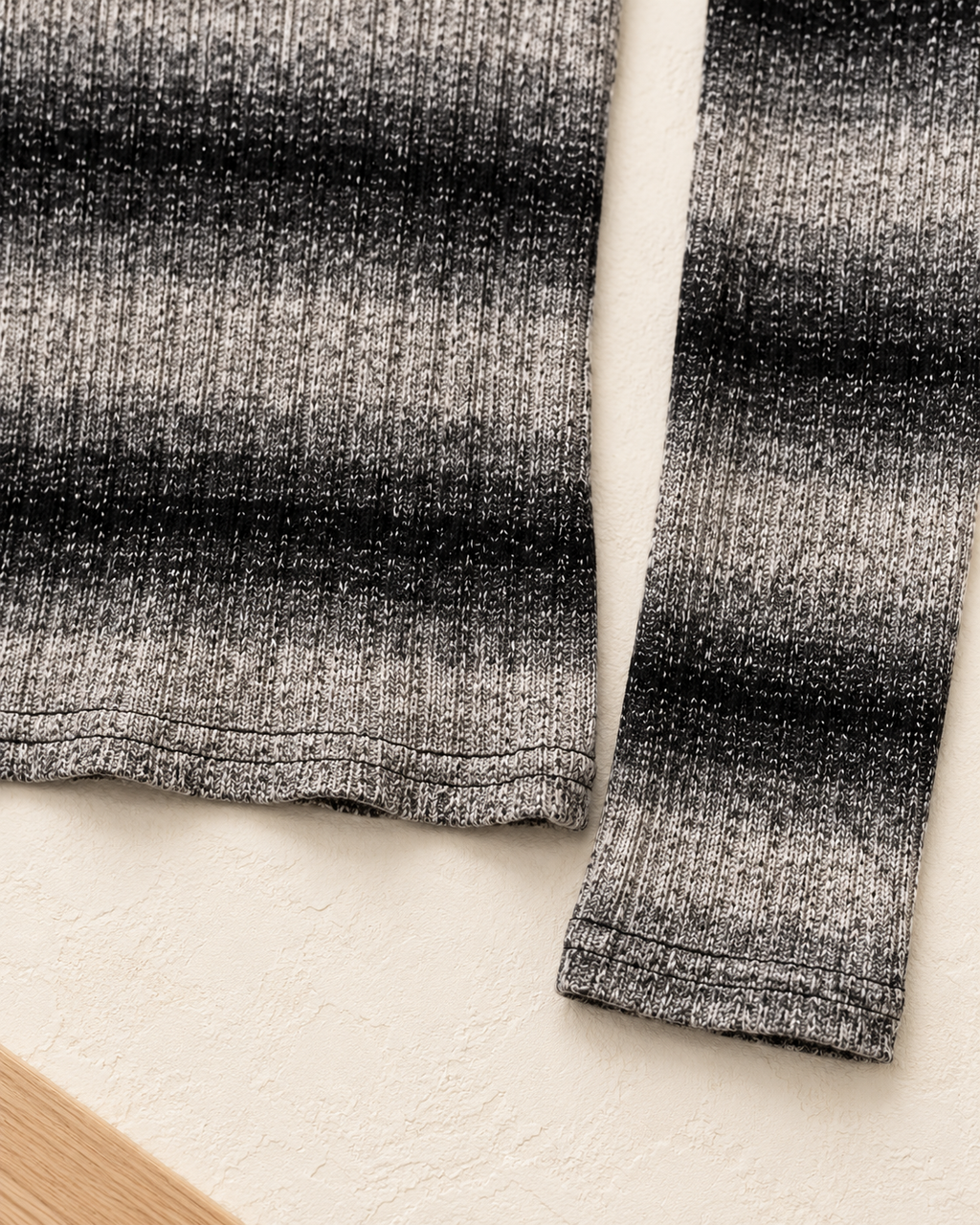 Vintage Fade Rib Top – gray hem cuff detail